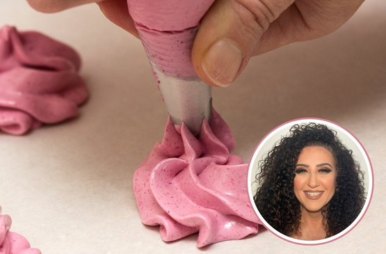 תמונת מופע: ״סביב השולחן״ - סדנת קישוט עוגות ימי הולדת
